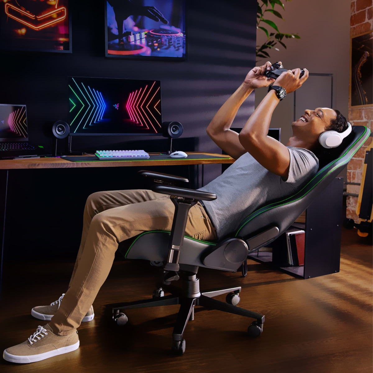 Silla Gamer Razer Enki X Essential Negra