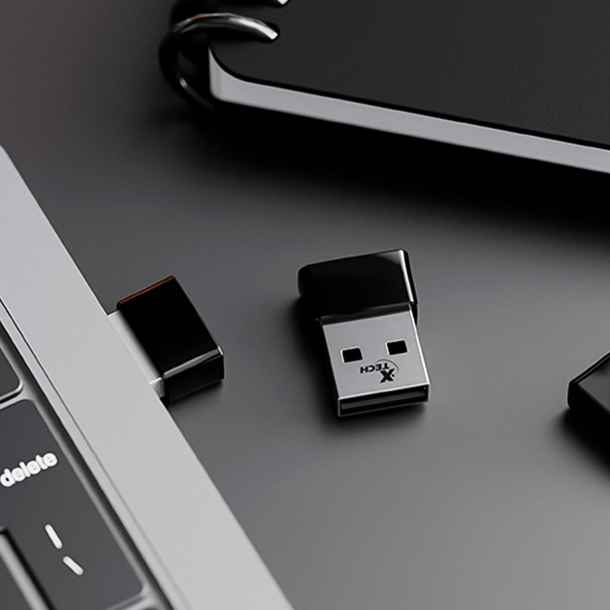 Adaptador XTECH Nano USB Inalámbrico AC De Doble Banda XTC-600