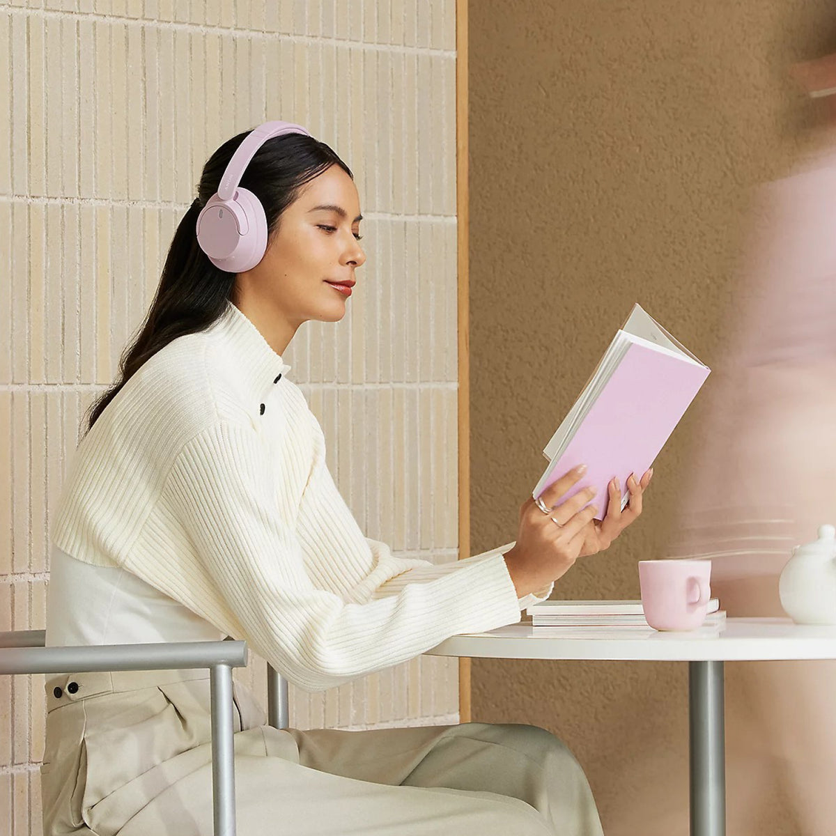 Audífonos Inalámbricos Sony con Cancelación de Ruido WH-CH720N Rosado